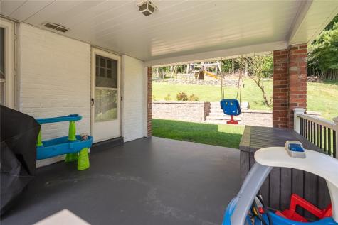 131 E Bruceton Road Pleasant Hills PA 15236