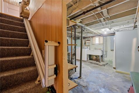 513 5th Street W Leechburg PA 15656