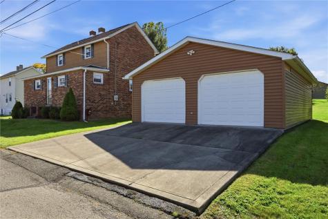 513 5th Street W Leechburg PA 15656