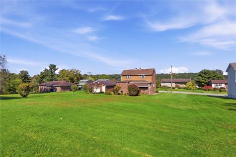 513 5th Street W Leechburg PA 15656
