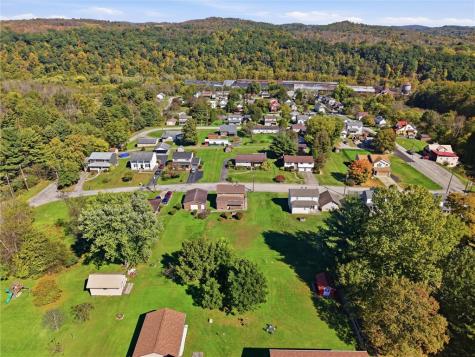 513 5th Street W Leechburg PA 15656
