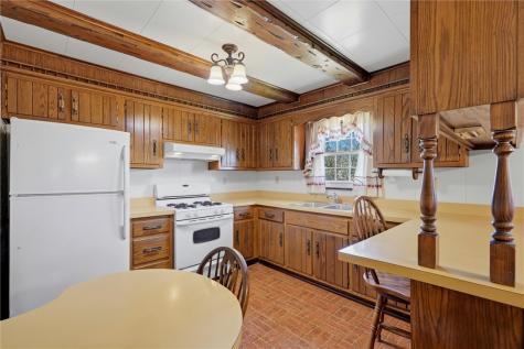 513 5th Street W Leechburg PA 15656