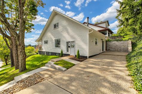 301 Silvis Street Jeannette PA 15644