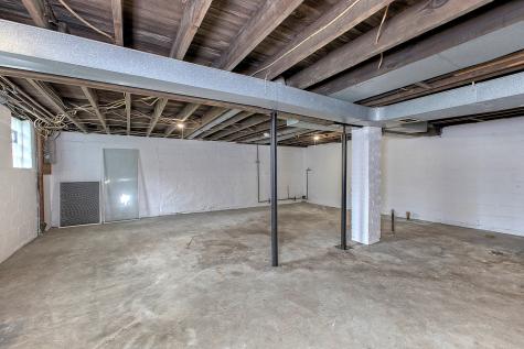 301 Silvis Street Jeannette PA 15644
