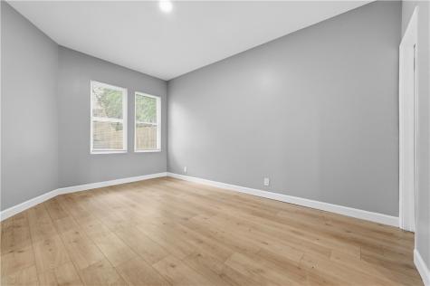 312 W Burgess Perry Hilltop PA 15214