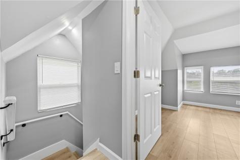 312 W Burgess Perry Hilltop PA 15214