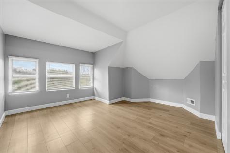 312 W Burgess Perry Hilltop PA 15214