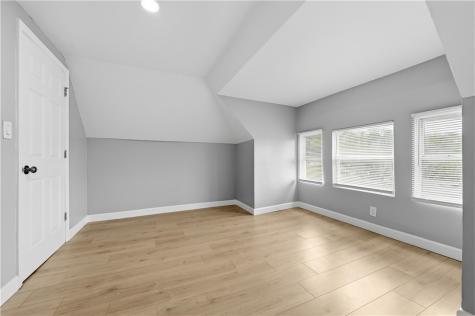 312 W Burgess Perry Hilltop PA 15214