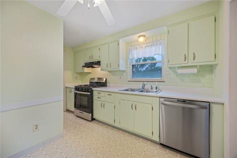 114 Senate Drive Pleasant Hills PA 15236