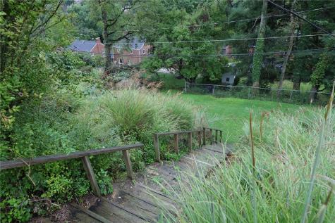 114 Senate Drive Pleasant Hills PA 15236