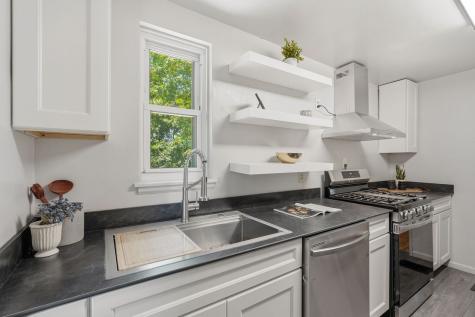 29 Garden Terrace Churchill Boro PA 15221