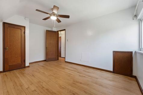 29 Garden Terrace Churchill Boro PA 15221