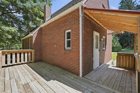 29 Garden Terrace Churchill Boro PA 15221
