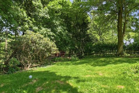 29 Garden Terrace Churchill Boro PA 15221
