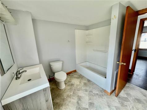 746 6th Avenue Coraopolis PA 15108