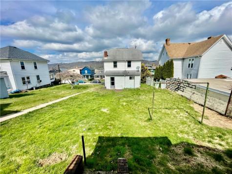 746 6th Avenue Coraopolis PA 15108