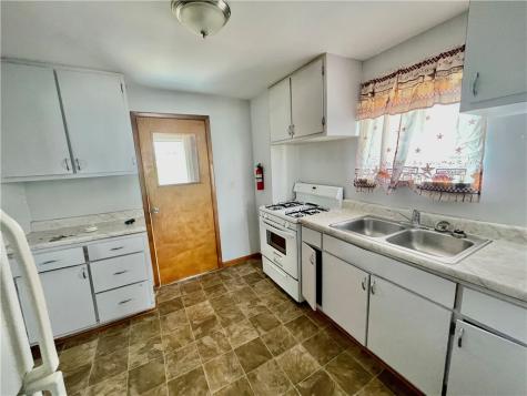 746 6th Avenue Coraopolis PA 15108