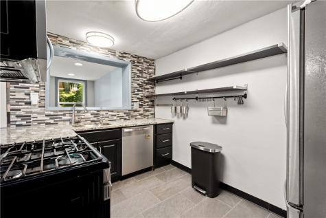 443 Conniston Avenue Bon Air PA 15210