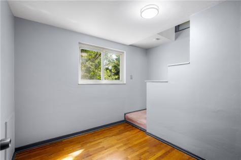 443 Conniston Avenue Bon Air PA 15210