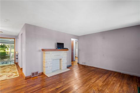 443 Conniston Avenue Bon Air PA 15210