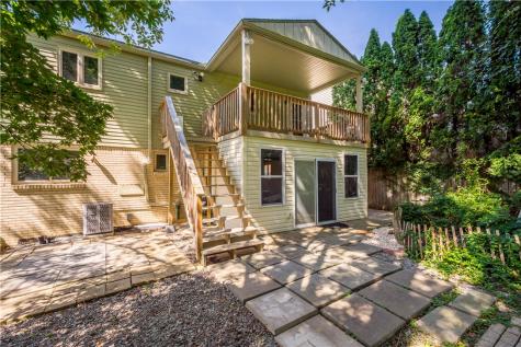 443 Conniston Avenue Bon Air PA 15210