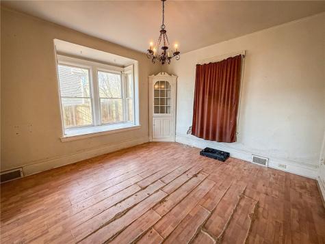 248 E Fulton Street City Of But Ne PA 16001