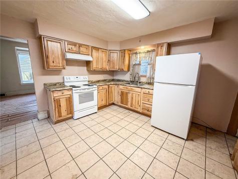 248 E Fulton Street City Of But Ne PA 16001