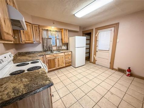 248 E Fulton Street City Of But Ne PA 16001