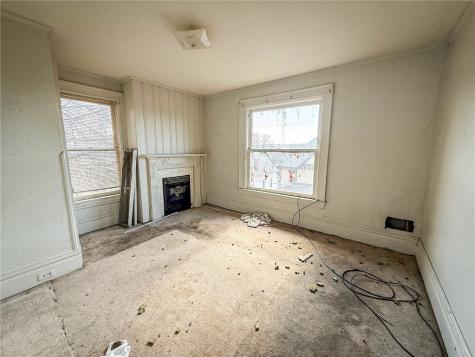 248 E Fulton Street City Of But Ne PA 16001