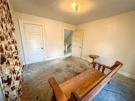 248 E Fulton Street City Of But Ne PA 16001