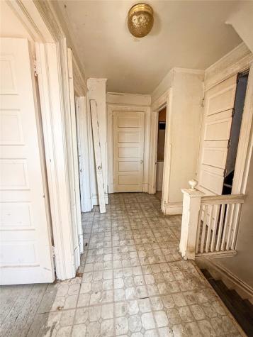 248 E Fulton Street City Of But Ne PA 16001
