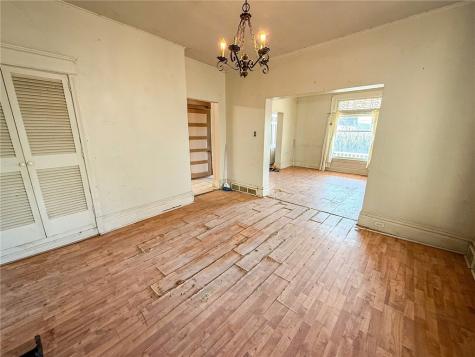 248 E Fulton Street City Of But Ne PA 16001
