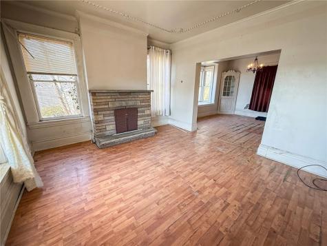 248 E Fulton Street City Of But Ne PA 16001