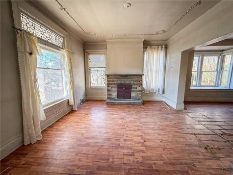 248 E Fulton Street City Of But Ne PA 16001