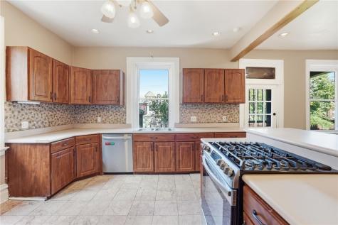 5459 Hays Street Highland Park PA 15206