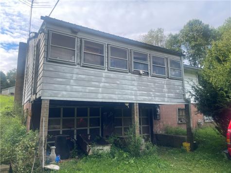 623 W Sunbury Road West Sunbury PA 16061