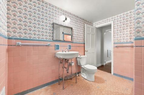 103 Woodland Drive Mt Lebanon PA 15228