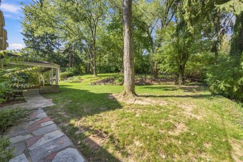 103 Woodland Drive Mt Lebanon PA 15228