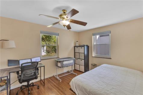 136 N Hazen Avenue Ellwood City PA 16117