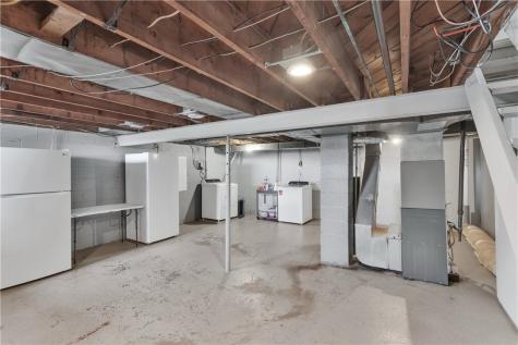 136 N Hazen Avenue Ellwood City PA 16117