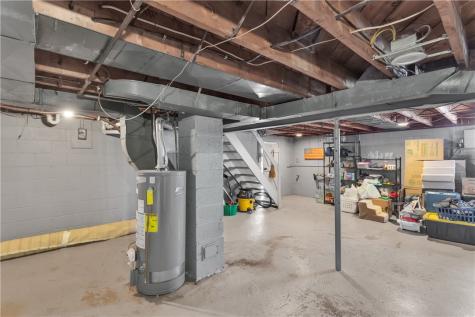 136 N Hazen Avenue Ellwood City PA 16117