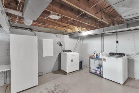 136 N Hazen Avenue Ellwood City PA 16117
