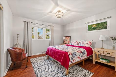 19 Sigrid Drive Carnegie PA 15106