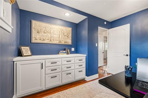19 Sigrid Drive Carnegie PA 15106