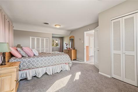 19 Sigrid Drive Carnegie PA 15106