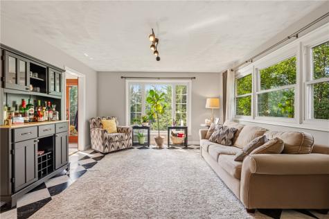 19 Sigrid Drive Carnegie PA 15106