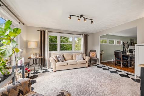 19 Sigrid Drive Carnegie PA 15106