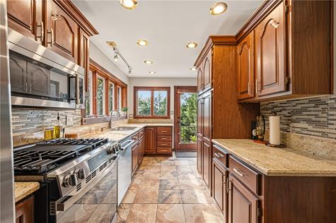 19 Sigrid Drive Carnegie PA 15106