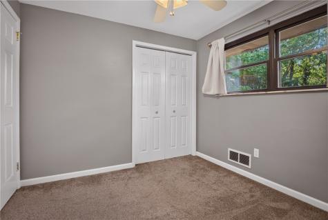 106 Susan Drive Green Tree PA 15220