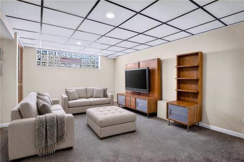 106 Susan Drive Green Tree PA 15220